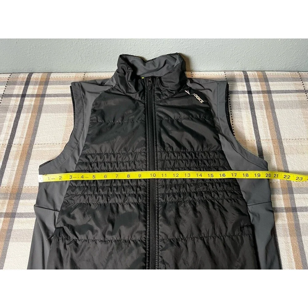 Brooks Running Vest Men’s Medium Black Full Zip Lightweight Insulated Athletic